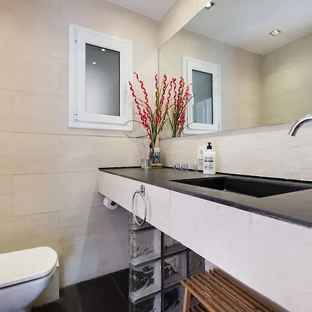 Cover Plaza Espana Apartment