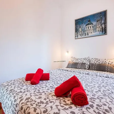 Cover Plaza Espana Apartment